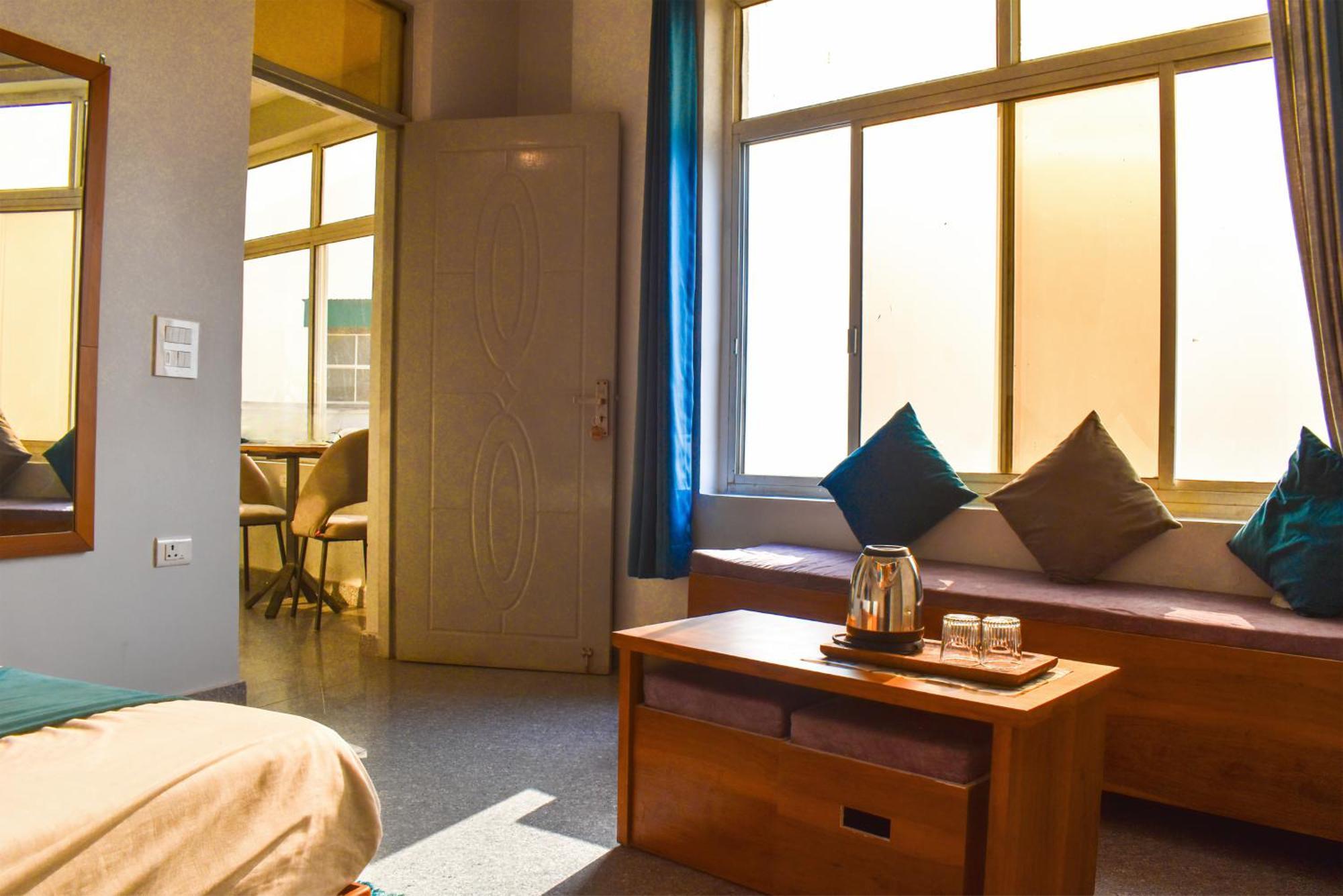 Hotel Soul Haven On Main Rishīkesh Esterno foto