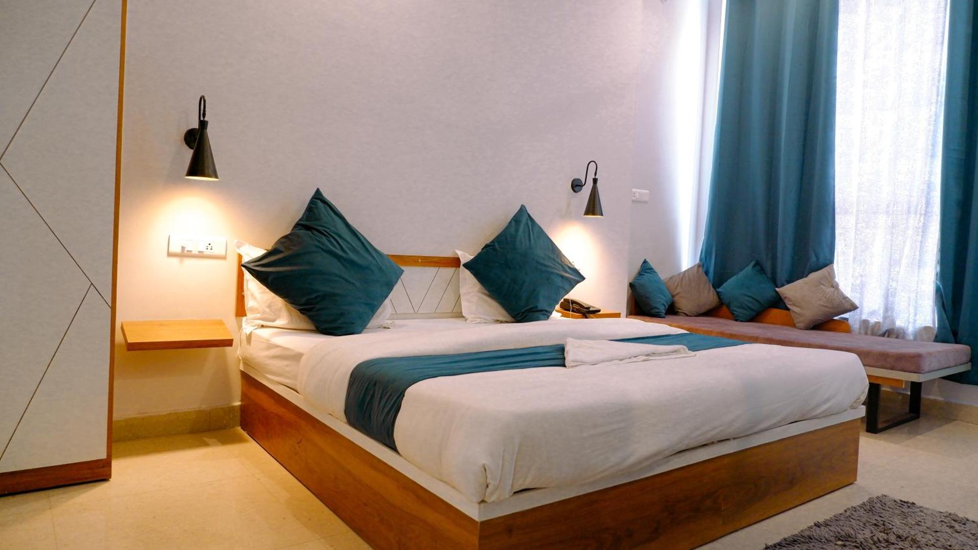 Hotel Soul Haven On Main Rishīkesh Esterno foto